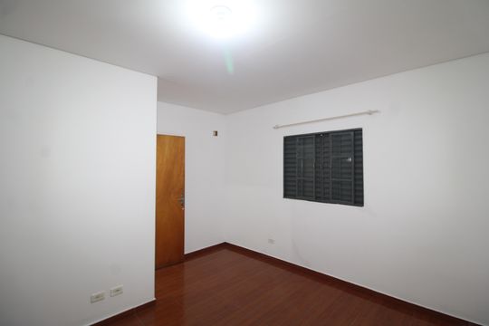 Quarto 1 de casa para alugar com 1 quarto, 55m² em Vila Guaca, São Paulo