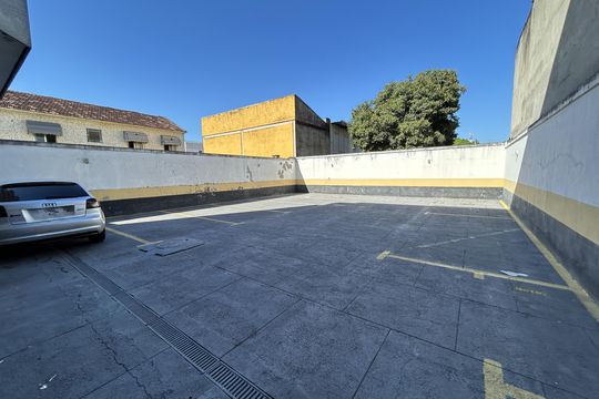 Garagem de apartamento à venda com 2 quartos, 98m² em Vila Valqueire, Rio de Janeiro