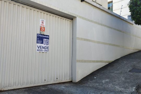 placa instalada - RVRC-255 de apartamento à venda com 4 quartos, 140m² em Buritis, Belo Horizonte