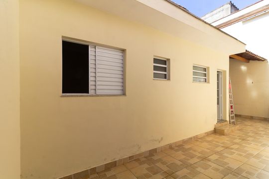 Quintal de casa para alugar com 3 quartos, 200m² em Vila Central, São Paulo