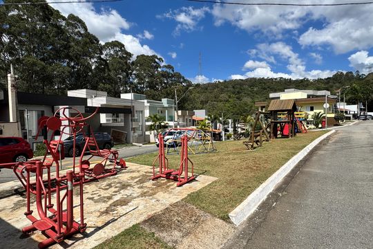 Área comum - Playground de casa de condomínio para alugar com 3 quartos, 239m² em Chácara Roselândia, Cotia