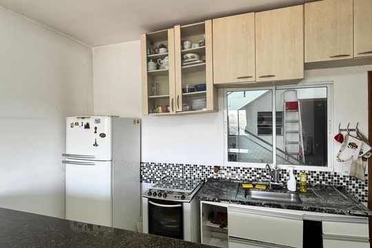 Cozinha de casa de condomínio para alugar com 3 quartos, 239m² em Chácara Roselândia, Cotia