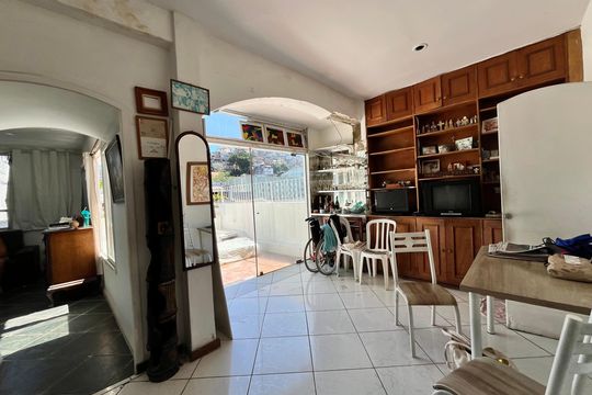 Sala  de apartamento à venda com 2 quartos, 60m² em Copacabana, Rio de Janeiro