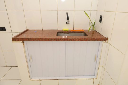 Cozinha de apartamento à venda com 2 quartos, 49m² em Conjunto Residencial José Bonifácio, São Paulo