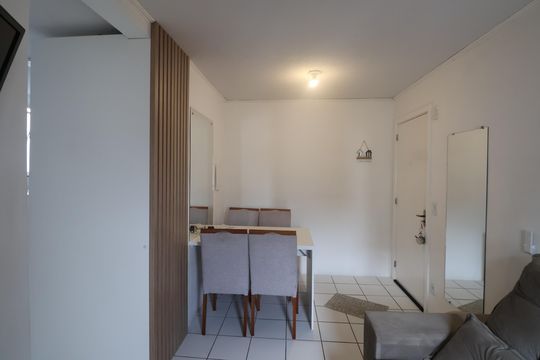 Sala de apartamento à venda com 2 quartos, 47m² em Mato Grande, Canoas