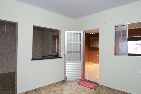 Casa para alugar com 2 quartos, 70m² em Jardim Maia, São Paulo