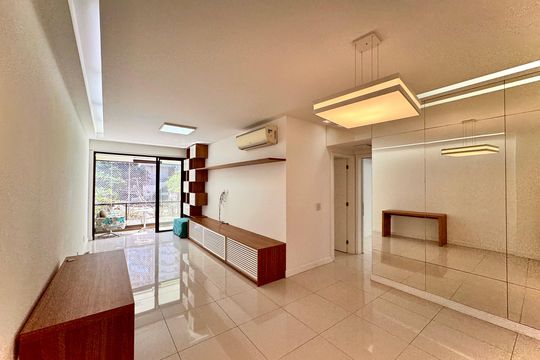 Apartamento para alugar com 2 quartos, 112m² em Jardim Botânico, Rio de Janeiro