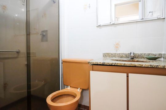 Banheiro de apartamento à venda com 2 quartos, 56m² em São José, São Caetano do Sul