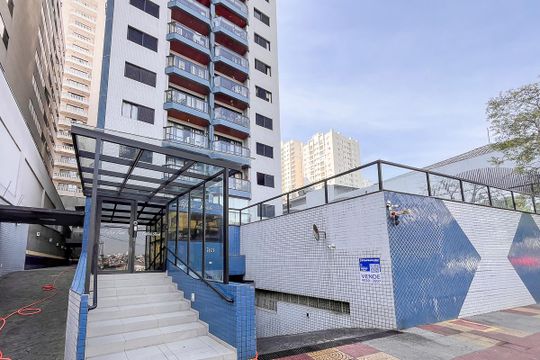 Fachada + plaquinha de apartamento à venda com 3 quartos, 121m² em Santo Antônio, São Caetano do Sul