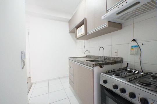Cozinha de apartamento para alugar com 1 quarto, 35m² em Liberdade, São Paulo