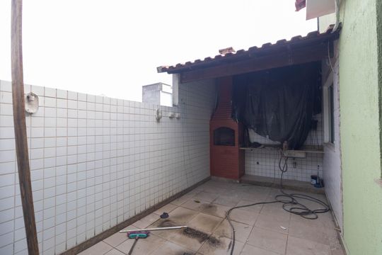 Churrasqueira de casa para alugar com 3 quartos, 170m² em Colubandê, São Gonçalo