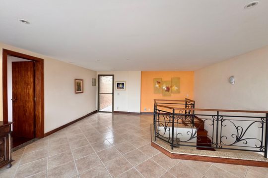 Salão (segundo andar) de apartamento à venda com 4 quartos, 365m² em Rec dos Bandeirante, Rio de Janeiro
