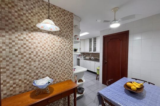 Cozinha de apartamento à venda com 4 quartos, 365m² em Rec dos Bandeirante, Rio de Janeiro