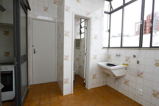 Área de Serviço de apartamento para alugar com 3 quartos, 113m² em Barro Preto, Belo Horizonte
