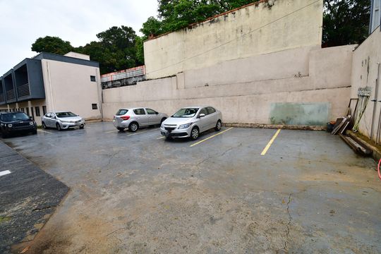 Garagem de casa de condomínio à venda com 3 quartos, 100m² em Conjunto Habitacional Vila Santana (sousas), Campinas