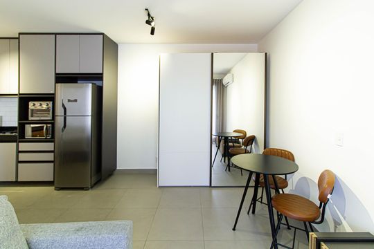 Cozinha de kitnet/studio para alugar com 1 quarto, 37m² em Pompeia, São Paulo