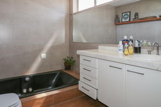 Banheiro da Suíte de casa à venda com 3 quartos, 300m² em Vila Romana, São Paulo