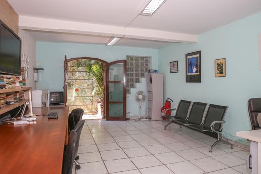 Escritório de casa à venda com 3 quartos, 300m² em Vila Romana, São Paulo