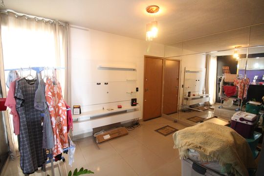 Sala de apartamento à venda com 2 quartos, 42m² em Califórnia, Contagem