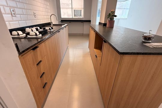 Cozinha de apartamento à venda com 3 quartos, 79m² em Setor Bueno, Goiânia