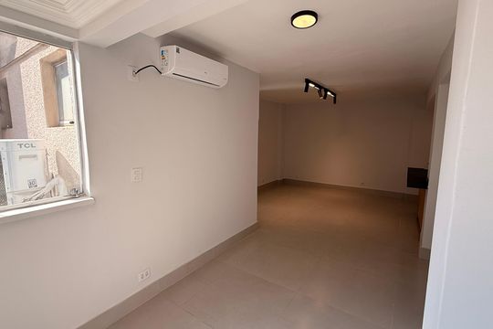Sala de apartamento à venda com 3 quartos, 79m² em Setor Bueno, Goiânia