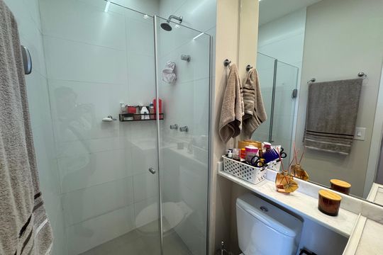 Banheiro da Suíte de apartamento à venda com 2 quartos, 53m² em Vila Yara, Osasco