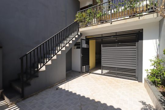 Garagem de casa à venda com 3 quartos, 234m² em Jardim Las Vegas, Santo André