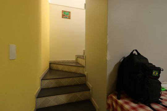 Escada para garagem de casa à venda com 3 quartos, 234m² em Jardim Las Vegas, Santo André