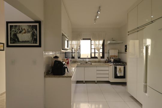 Cozinha de casa à venda com 3 quartos, 234m² em Jardim Las Vegas, Santo André