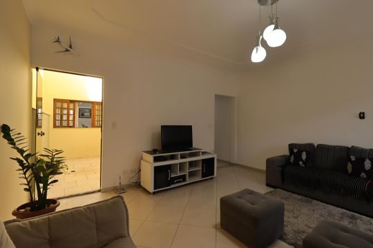 Casa à venda com 3 quartos, 234m² em Jardim Las Vegas, Santo André