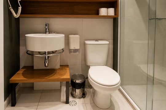 Banheiro de kitnet/studio à venda com 1 quarto, 20m² em Consolação, São Paulo