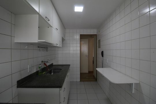Cozinha de apartamento à venda com 2 quartos, 64m² em Taquara, Rio de Janeiro