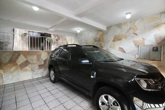 Garagem de casa à venda com 3 quartos, 100m² em Jardim Nordeste, São Paulo