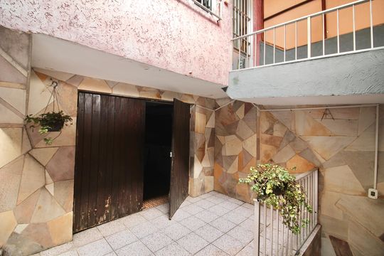 Quintal de casa à venda com 3 quartos, 100m² em Jardim Nordeste, São Paulo