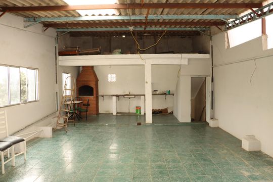 Área externa de casa para alugar com 3 quartos, 126m² em Vila Margarida, São Paulo