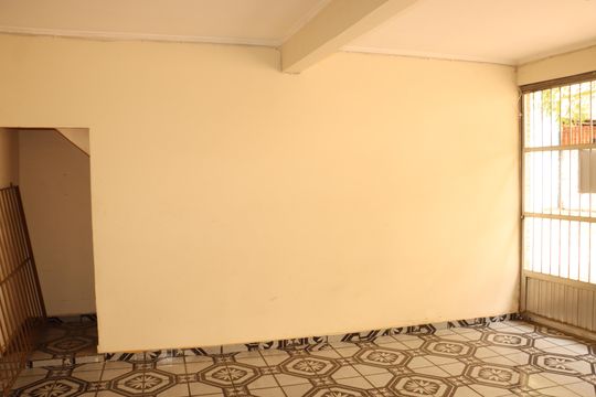 Casa para alugar com 3 quartos, 126m² em Vila Margarida, São Paulo
