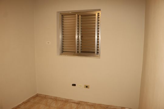 Quarto 3 de casa para alugar com 3 quartos, 126m² em Vila Margarida, São Paulo