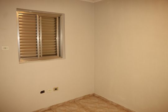 Casa para alugar com 3 quartos, 126m² em Vila Margarida, São Paulo