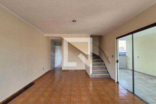 Casa para alugar com 2 quartos, 100m² em Jardim Jamaica, Santo André