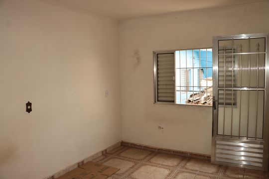 Casa para alugar com 1 quarto, 80m² em Vila Margarida, São Paulo