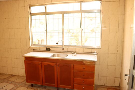 Casa para alugar com 1 quarto, 80m² em Vila Margarida, São Paulo