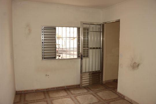 Casa para alugar com 1 quarto, 80m² em Vila Margarida, São Paulo