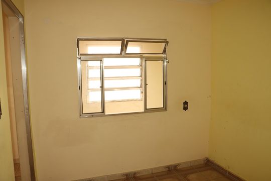 Casa para alugar com 1 quarto, 80m² em Vila Margarida, São Paulo