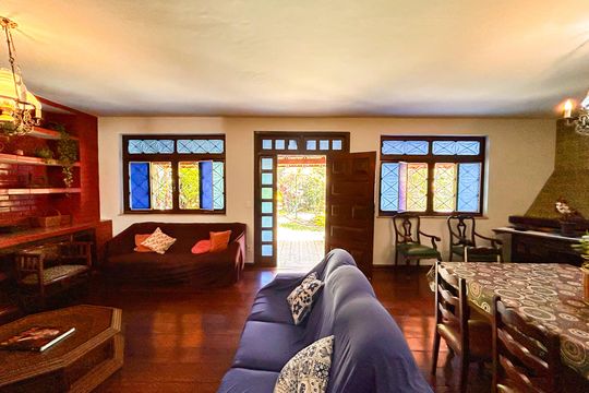 Casa à venda com 3 quartos, 6950m² em Pampulha, Belo Horizonte