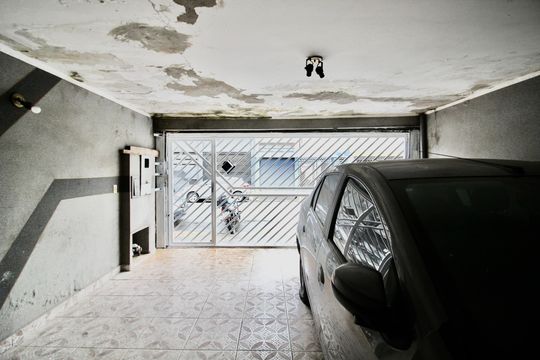 Garagem de casa à venda com 4 quartos, 175m² em Jardim Santa Maria, São Paulo