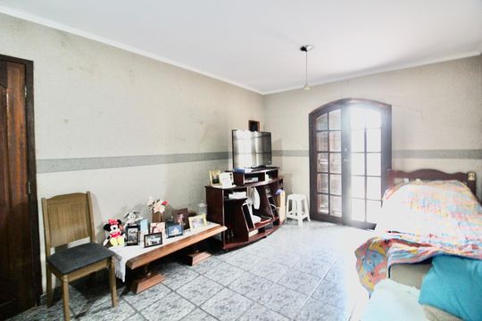 Casa à venda com 4 quartos, 175m² em Jardim Santa Maria, São Paulo