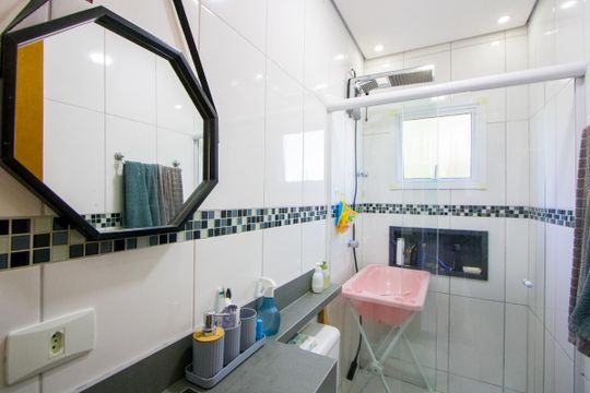 Banheiro de apartamento à venda com 2 quartos, 84m² em Vila Alpina, Santo André