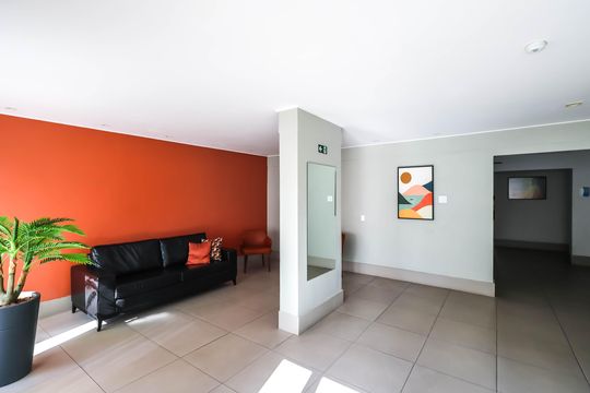 Hall de entrada de apartamento à venda com 2 quartos, 56m² em Vila Mariana, São Paulo