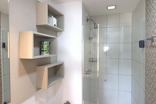 Banheiro Social de apartamento à venda com 2 quartos, 82m² em São Geraldo, Porto Alegre