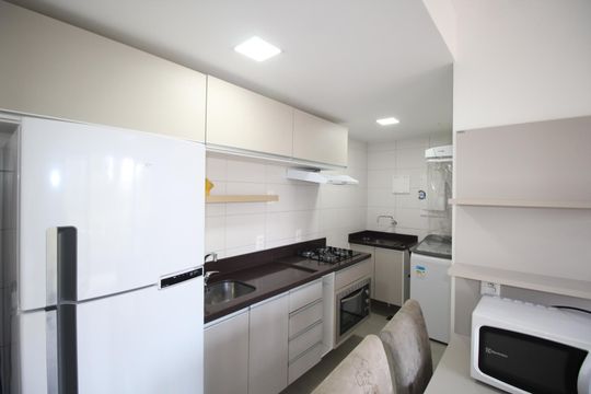 Cozinha de apartamento para alugar com 1 quarto, 47m² em Jardim do Salso, Porto Alegre